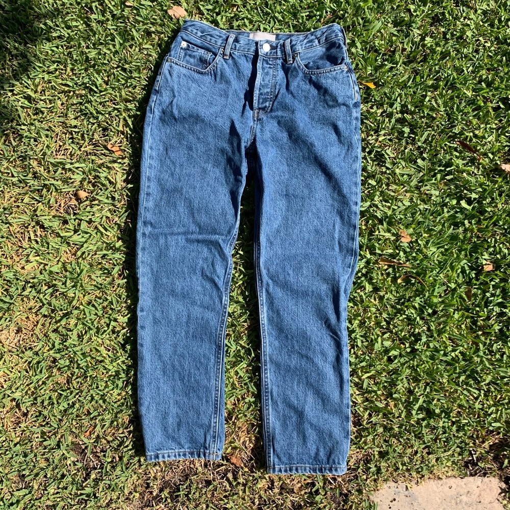 Everlane 90s cheeky straight jeans!
